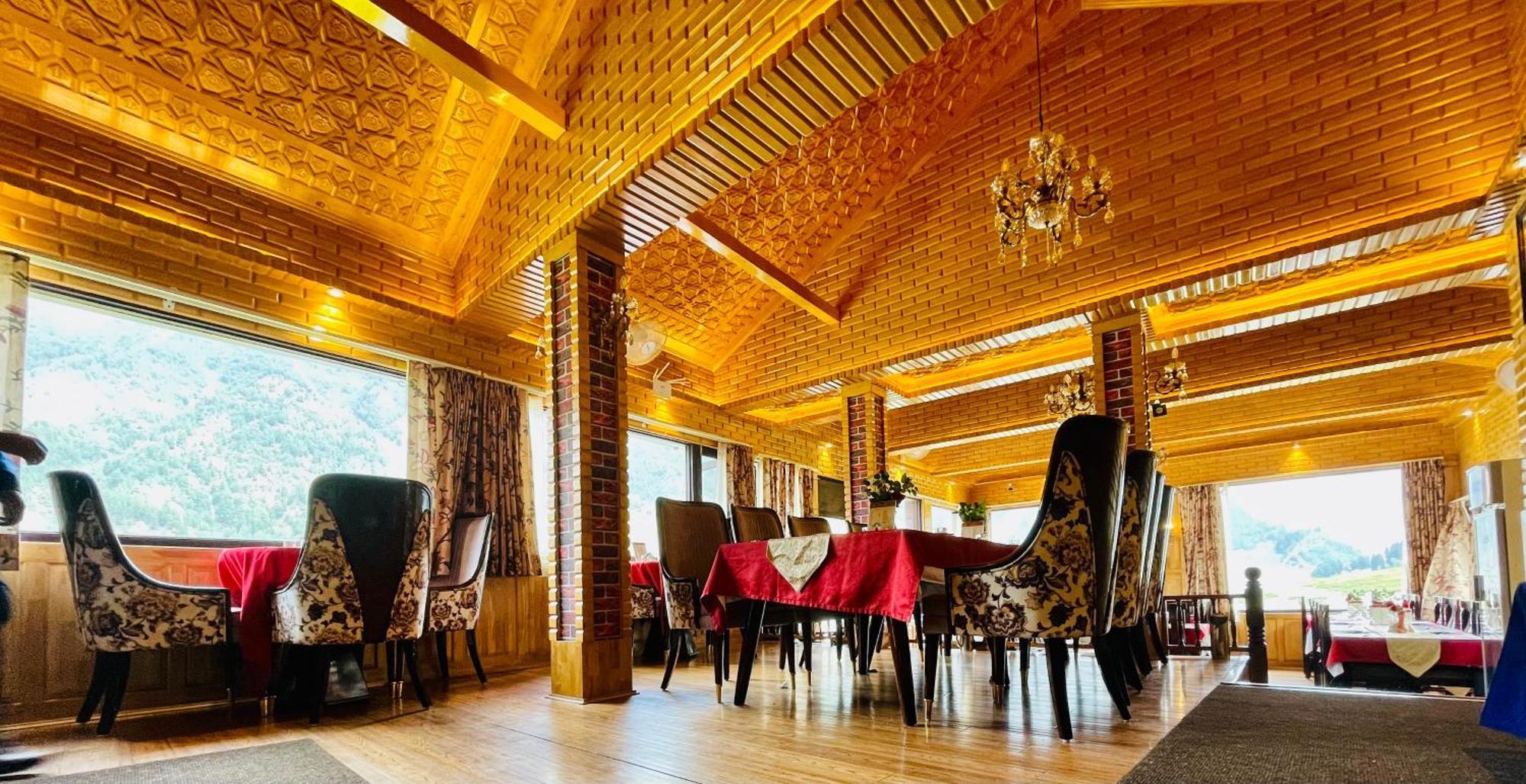 Hotel Village Walk Sonāmarg Extérieur photo