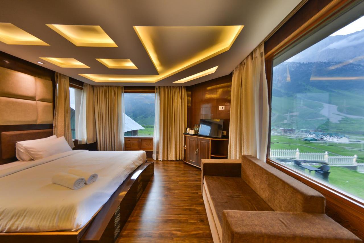 Hotel Village Walk Sonāmarg Extérieur photo