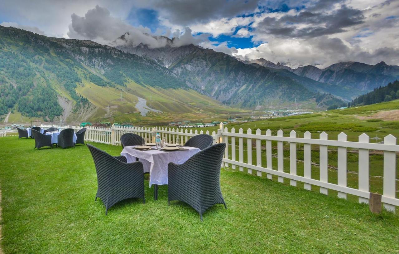 Hotel Village Walk Sonāmarg Extérieur photo